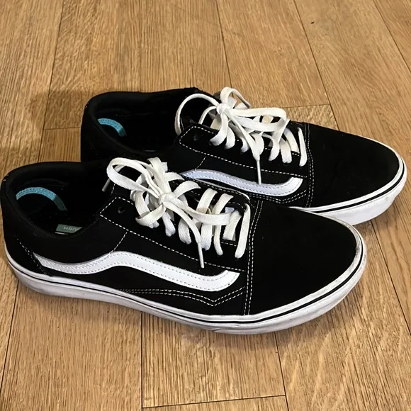 Vans , 9.5 , black and white , comfy Cush, no box - Picture 2 of 5
